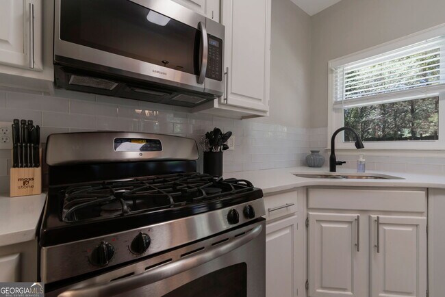 Building Photo - 10640 Victory Gate Dr