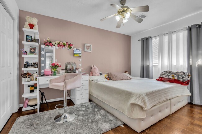 Building Photo - 10730 Filey Ln