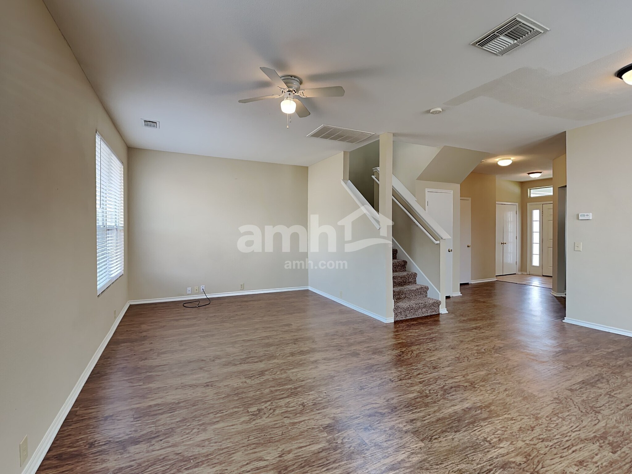 Building Photo - 6013 Midcrown Dr