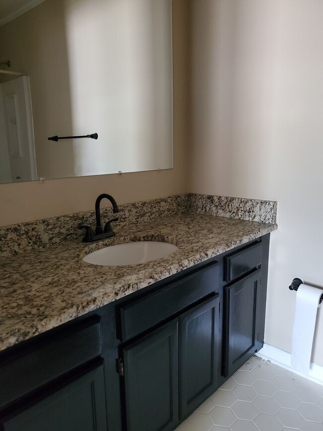 Building Photo - 1960 Windlock Dr