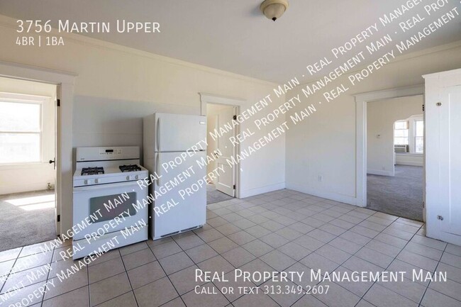 Building Photo - 3756 Martin St