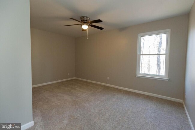 Building Photo - 462 Wild Rose Ln