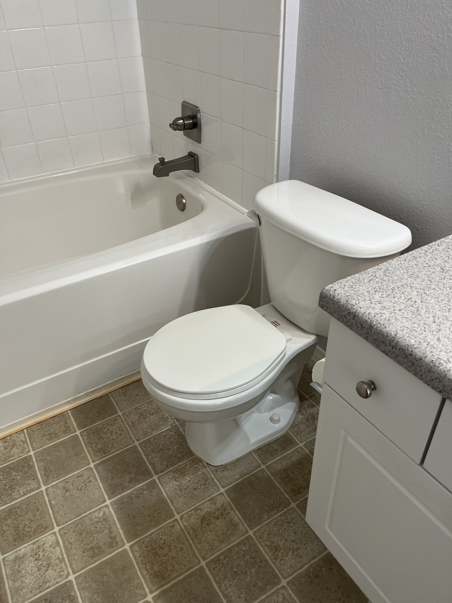 Master bathroom - 5692 Star Rush Dr