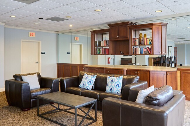 Building Photo - Furnished Buckhead Studio in Prime Peachtree Location