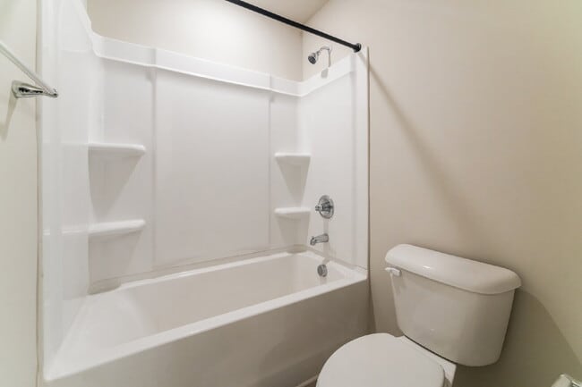 Building Photo - 501 Brady Dr