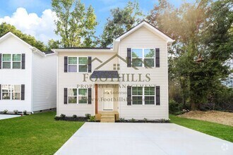 Building Photo - 4-Bedroom Gem in Williamston—Don’t Miss This!