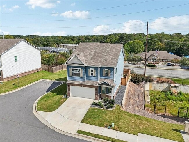 Building Photo - 3890 Clarington Dr