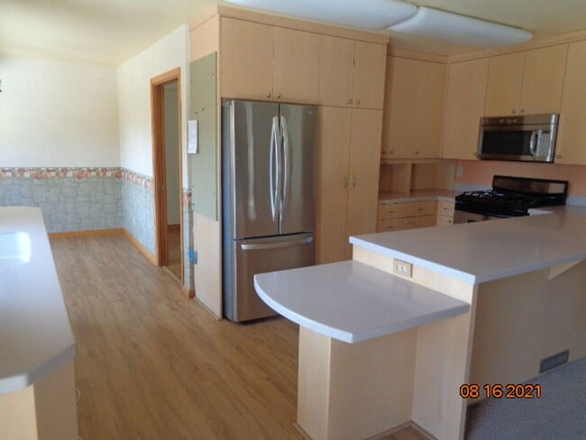 Building Photo - 960 Monique Way