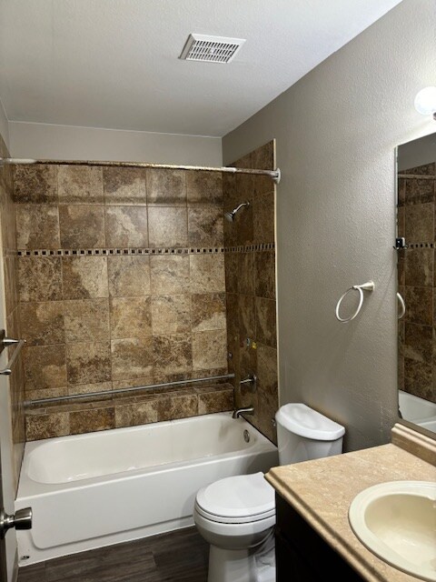 Building Photo - 2443 Lexington Village Ln