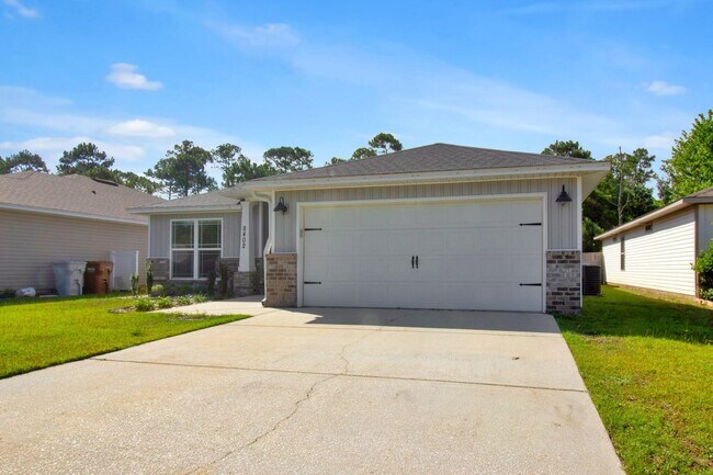 Building Photo - 8402 Island Dr