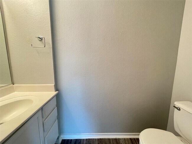 Building Photo - 203 Rim Rock Dr