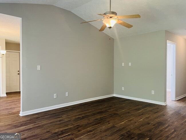 Building Photo - 313 Baileys Way