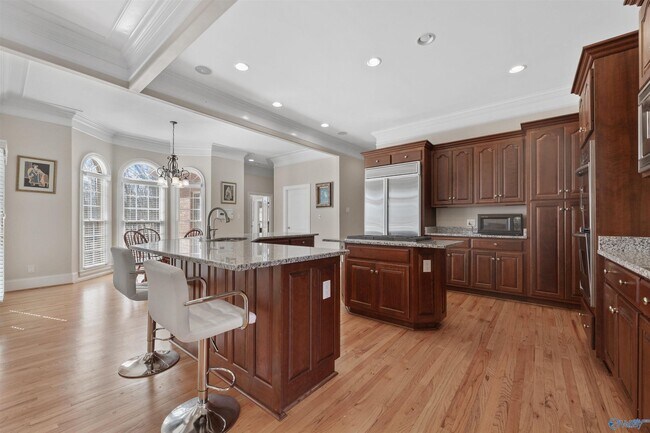 Building Photo - 121 Cheekwood Dr
