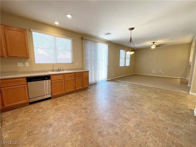 Building Photo - 11143 Ash Mountain St