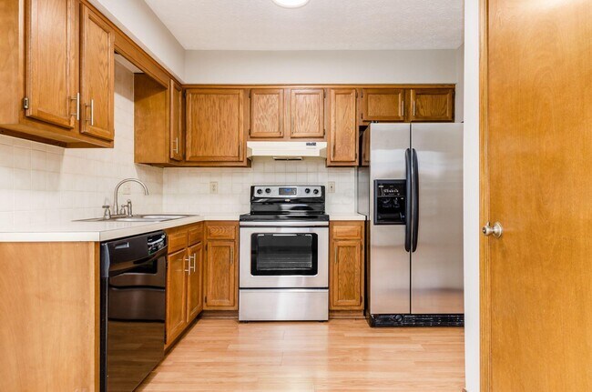 Building Photo - 4841 Dierker Rd