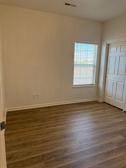 bedroom - 2462 Thunder Mountain Dr