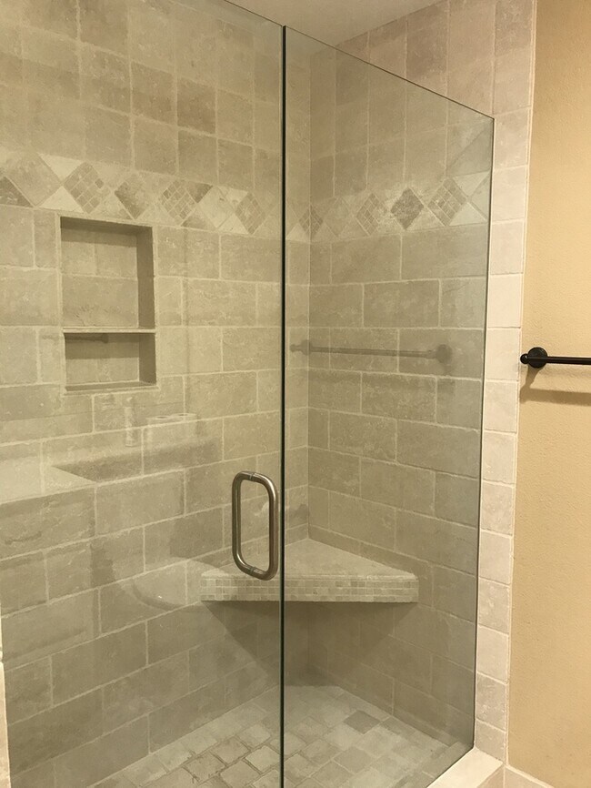 Building Photo - San Roque 3 Bedroom Townhouse - Available Late January