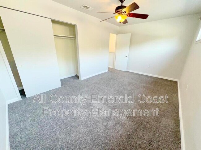 Building Photo - 114 Opp Blvd NE