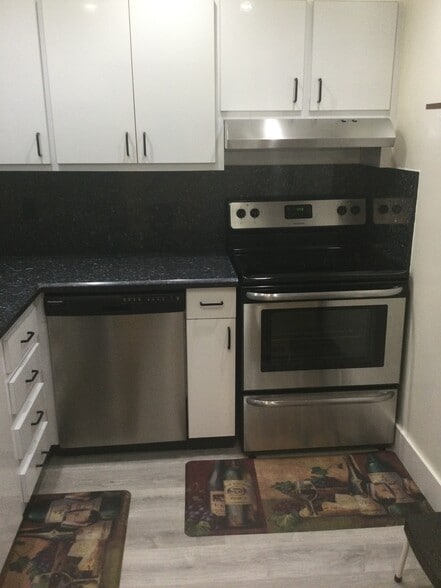 Building Photo - 6207 Bay Club Dr