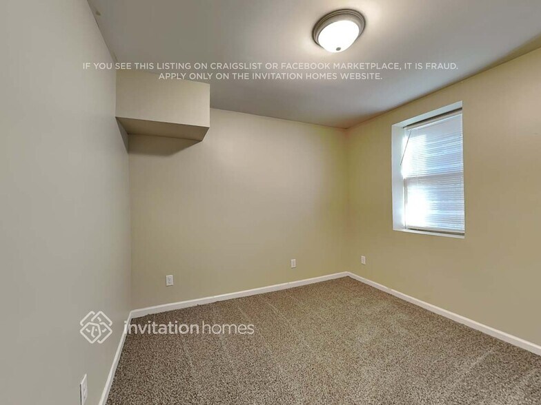 Building Photo - 94 Ericson St SE