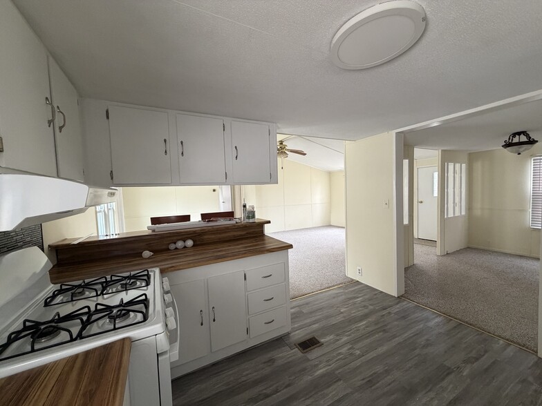 Building Photo - 3008 Church Hill Rd