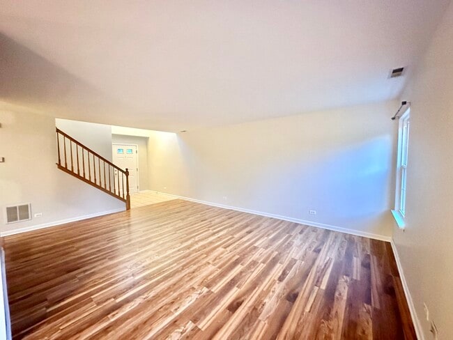 Building Photo - 16033 Tiger Dr