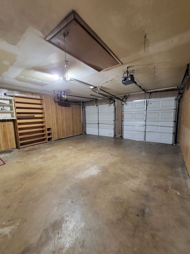 Building Photo - (3) Bed/(2) Bath in Core Norman Avail NOW!