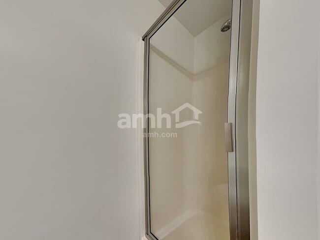 Building Photo - 4618 Noah Overlook W