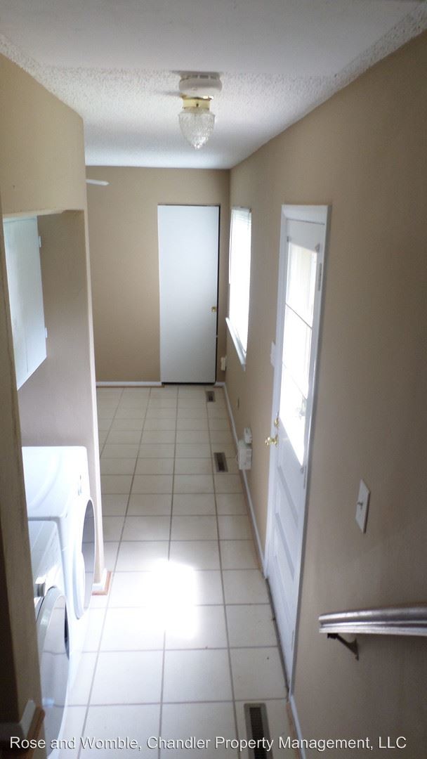 Building Photo - 3 br, 2 bath House - 432 W. Farmington Road^^