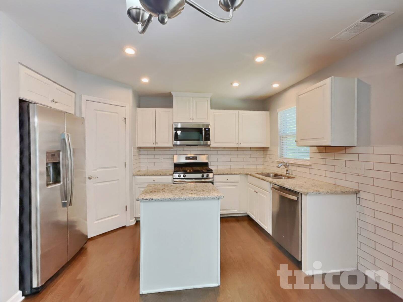 Building Photo - 306 Heroit Ct