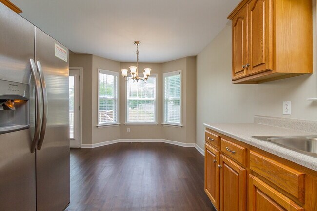 Building Photo - 2619 Danbury Cir
