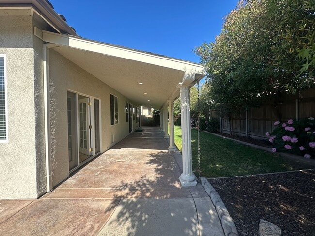 Building Photo - 416 Farinelli Pkwy