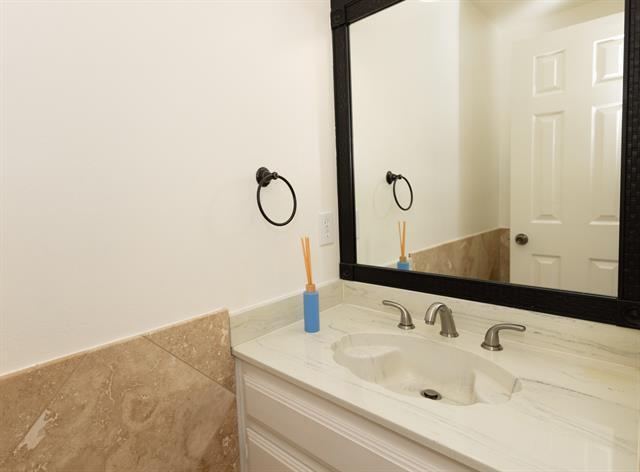 Building Photo - 4669 Portrait Ln