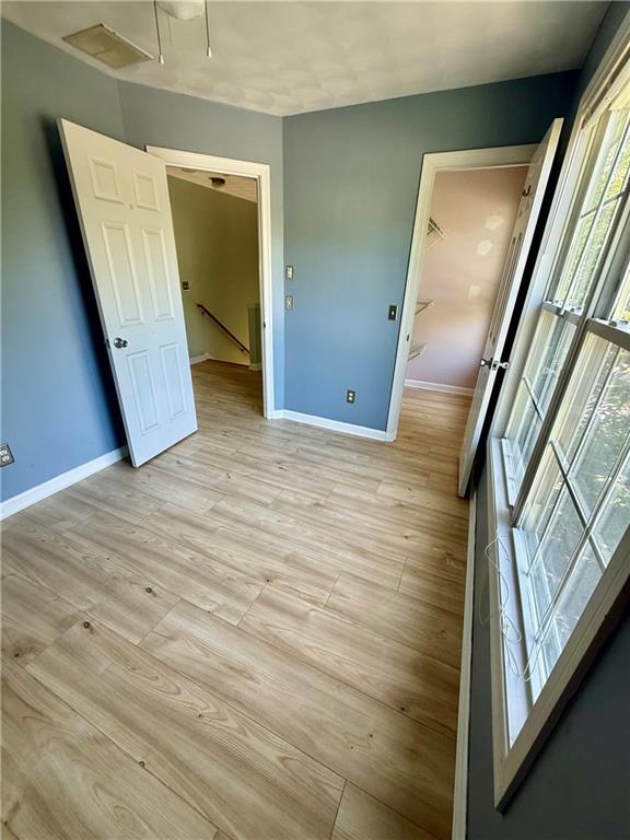 Building Photo - 125 Goldenrod Dr