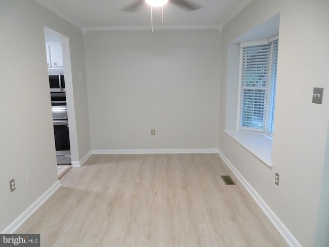 Building Photo - 9150 Lambskin Ln