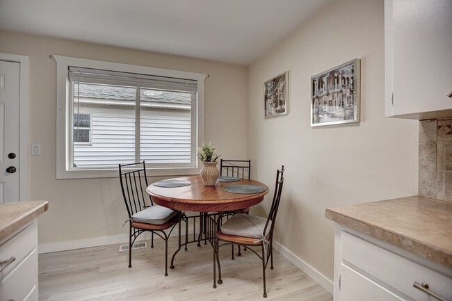 Building Photo - Prime North Spokane Location Near Providence Hospital