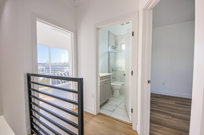Building Photo - 11441 Hatteras St