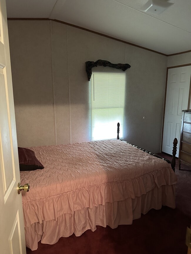 Building Photo - 5 Arrowhead Rd