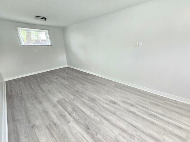 Building Photo - 18570 Pamela Pl