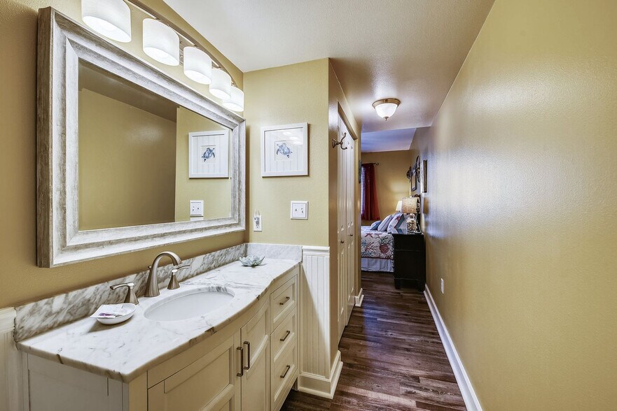 Building Photo - 104 Gulfside Ct