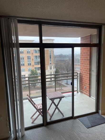 Building Photo - 3650 S Glebe Rd