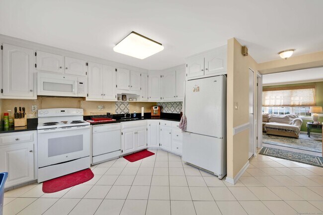 Building Photo - 58 Ambassador Dr