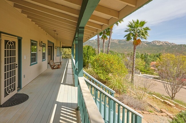 Building Photo - 5BR Home in Ramona Country Estates with Pool & Views