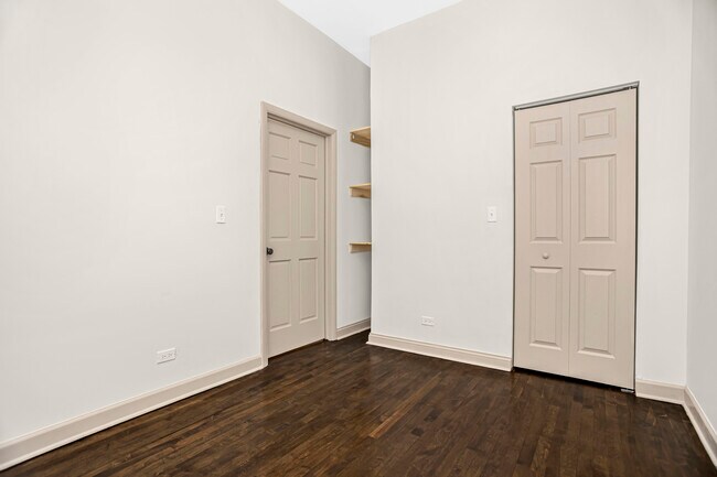 Building Photo - 2634 W Cortez St