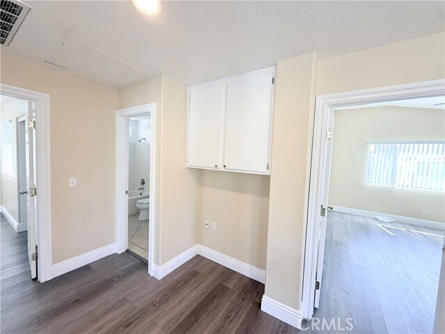Building Photo - 7154 Garden Oaks St