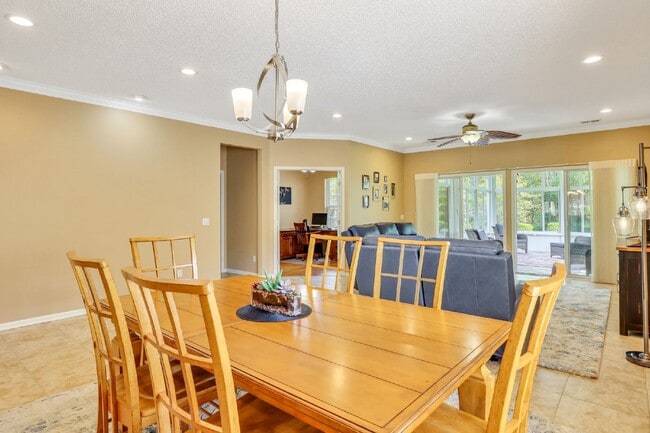 Building Photo - "Charming 2 Bed, 2 Bath with Den Rental Home in Sun City, SC - Spacious and Inviting!"