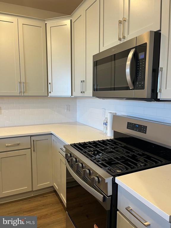 Building Photo - 741 Platinum Dr