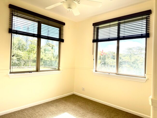 Building Photo - 2262 Kamaile St