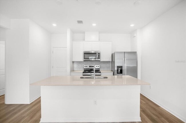 Building Photo - 11272 Blue Bay Dr