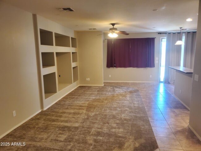 Building Photo - 2227 W Oyer Ln